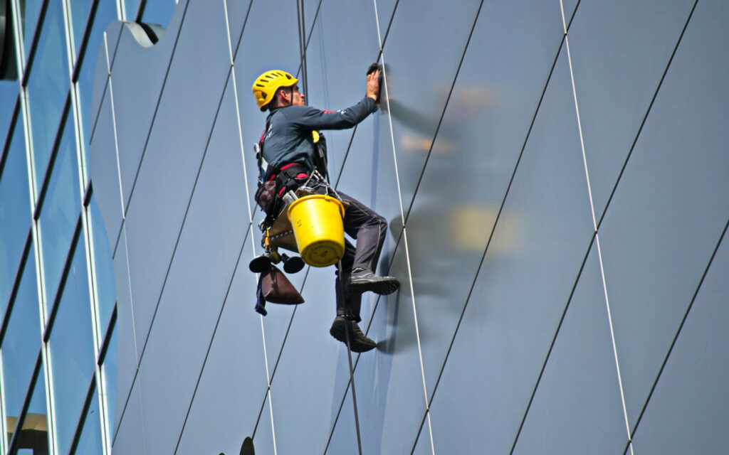Risk and danger of working at heights